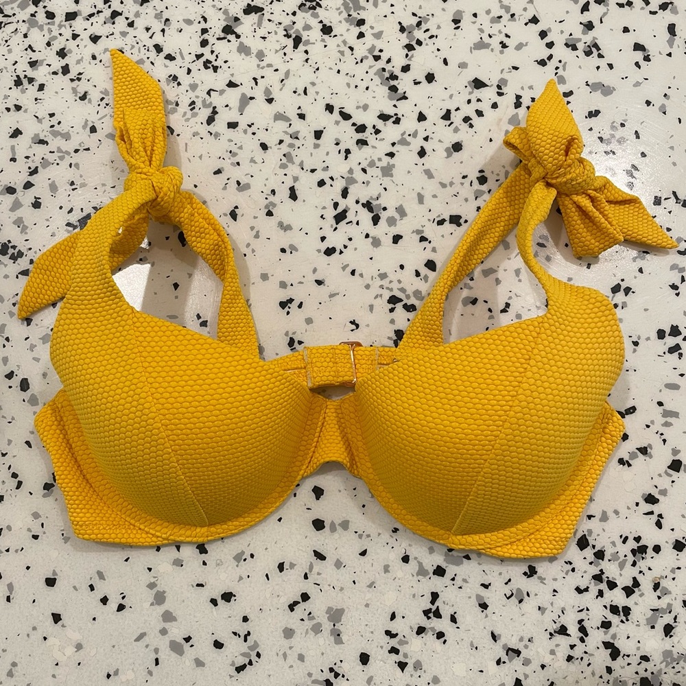 Shade & Shore 34B Size Small Bikini Top with padding